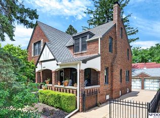 5636 Leavenworth St, Omaha, NE 68106