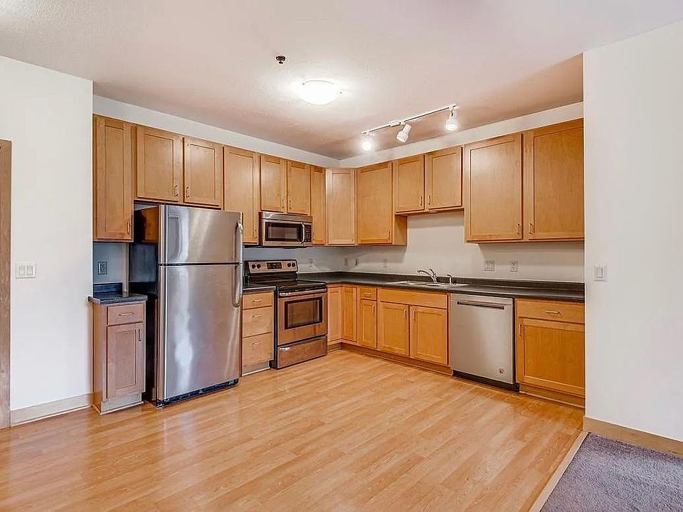 1st image of 2900 University Ave SE APT 505