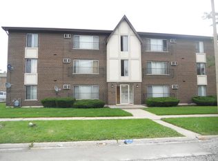 9945 Nottingham Ave APT 2A, Chicago Ridge, IL 60415