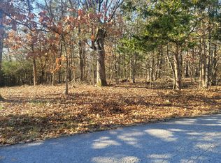 16 Cedar Ln, Rockaway Beach, MO 65740