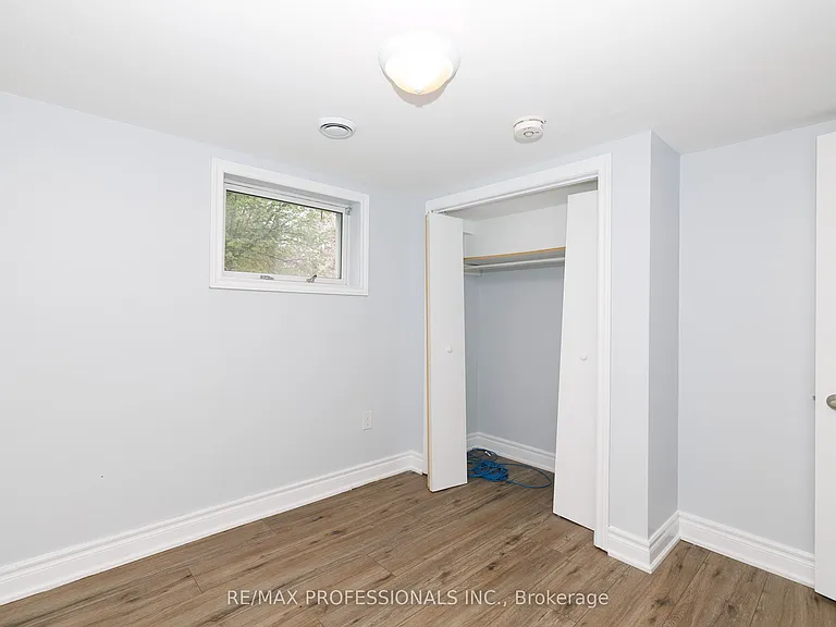 16 Nello St #BASEMENT — Photo 10