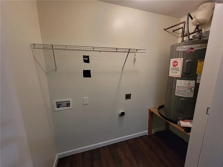 9169 Bent Pine Ct NE — Photo 8