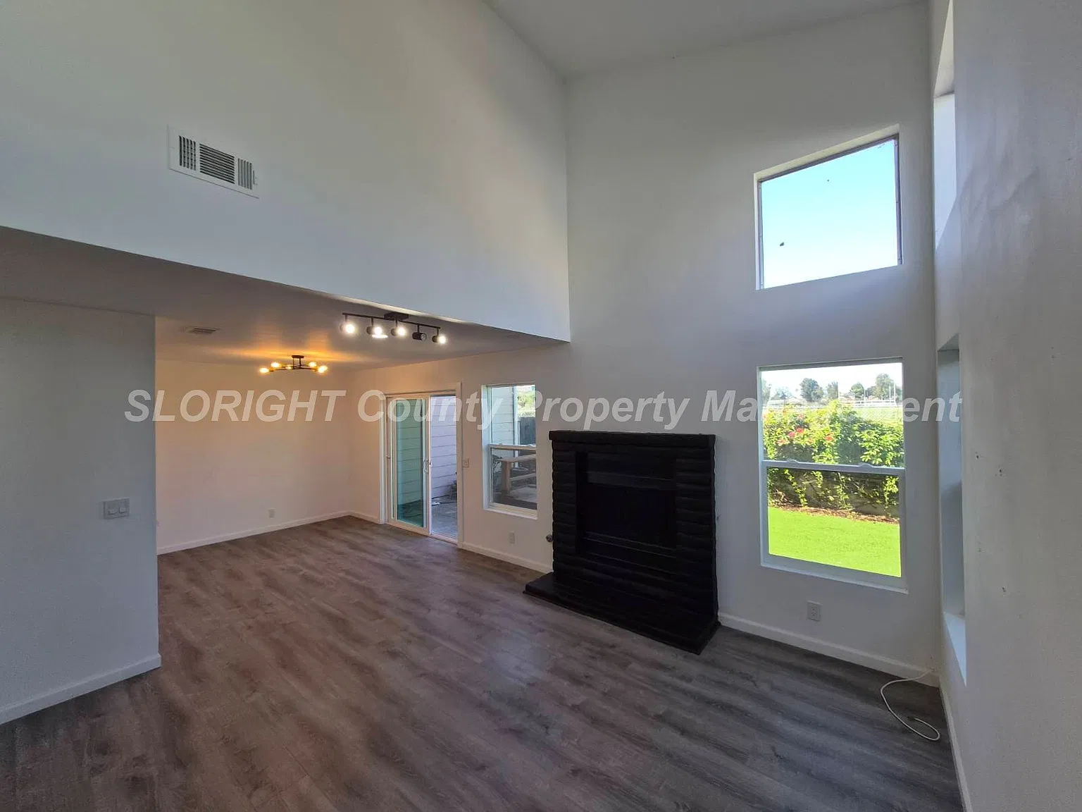 3 bed, 2.0 bath, 1475 sqft, $4,200 — Photo 3