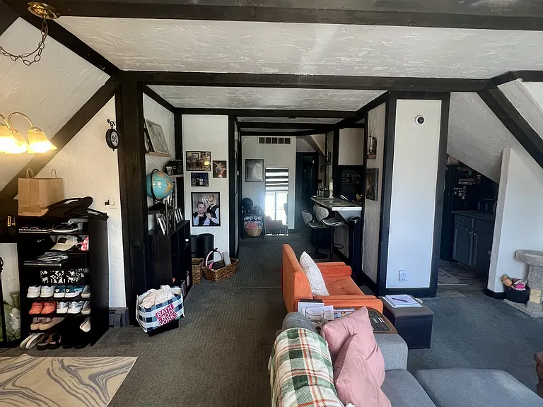 2959 N Oakland Ave — Photo 9