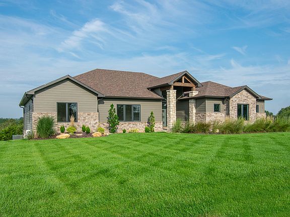 2nd image of 625 Thorngrass Dr