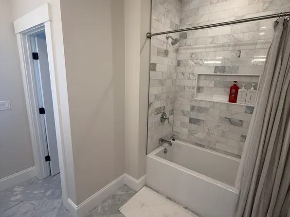 20 Florence St, Natick, MA 01760
