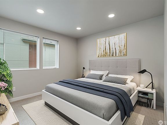5th image of 12520 15th Ave NE #C