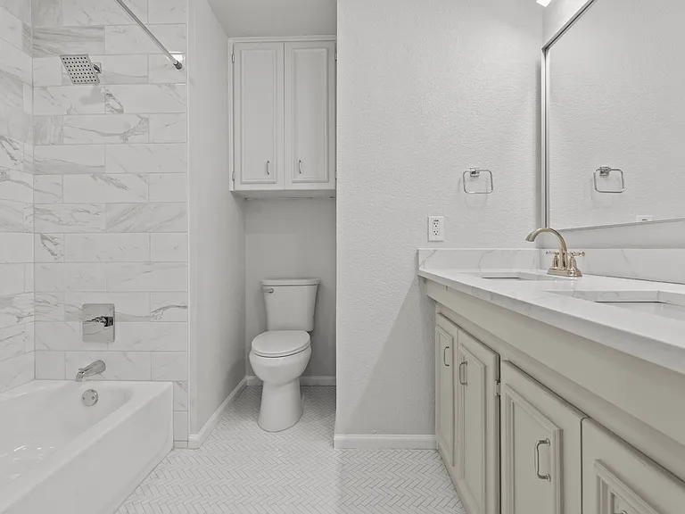 1701 E Lake Dr — Photo 14