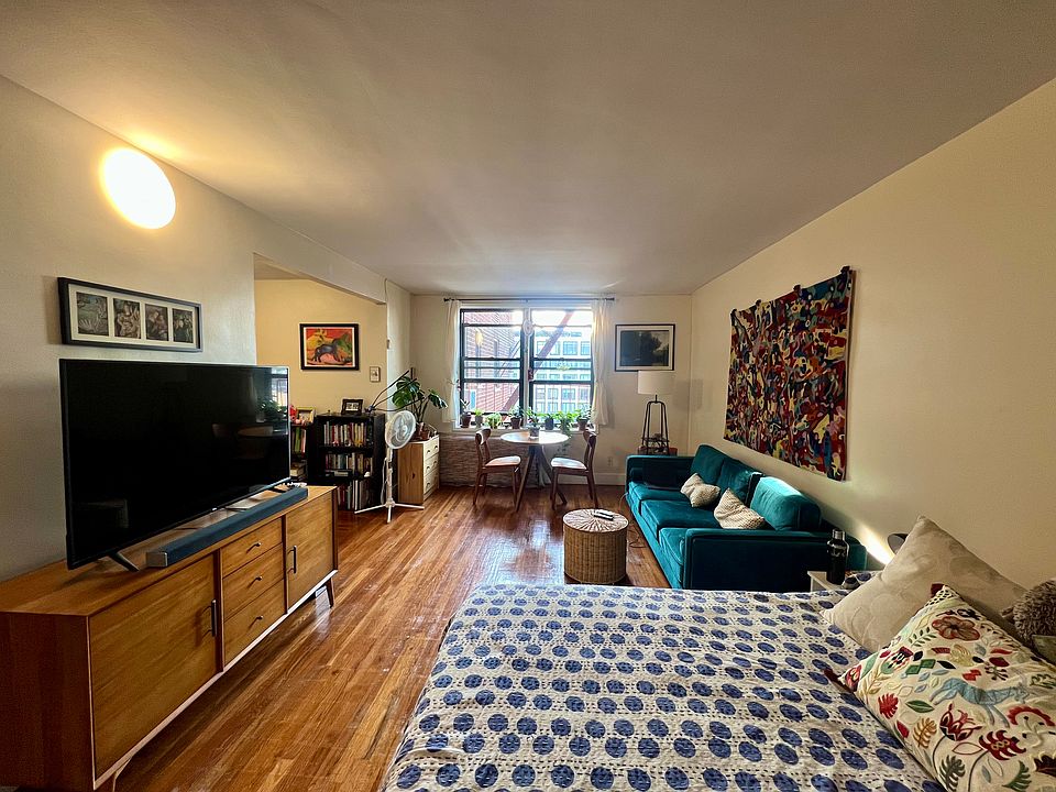 1st image of 250 Clarkson Ave APT 717