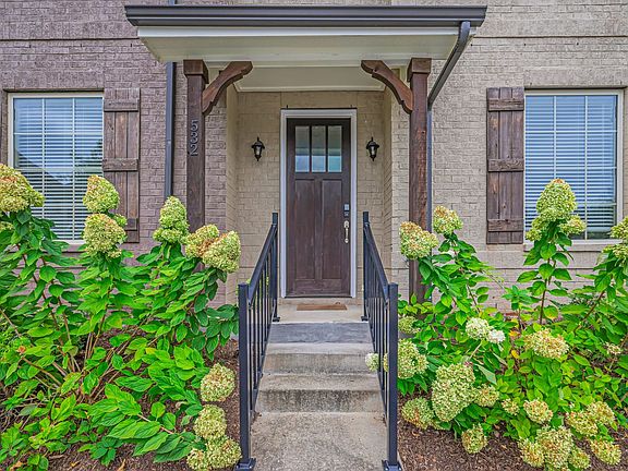 3rd image of 532 Harpeth Park Dr