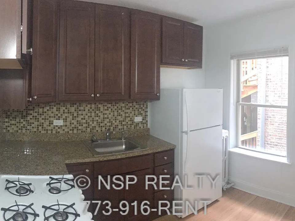 4033 W Melrose St #3W