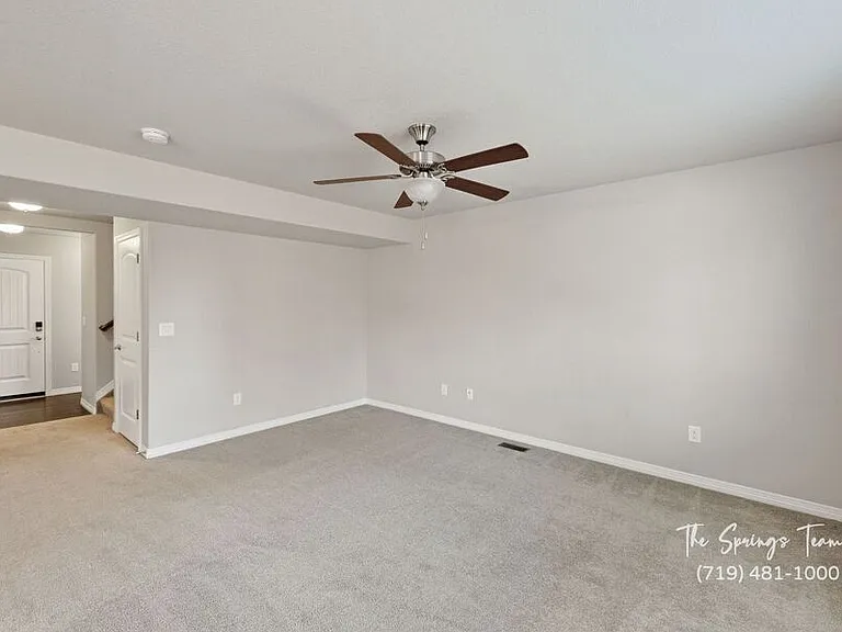 10898 Rowley Dr — Photo 12