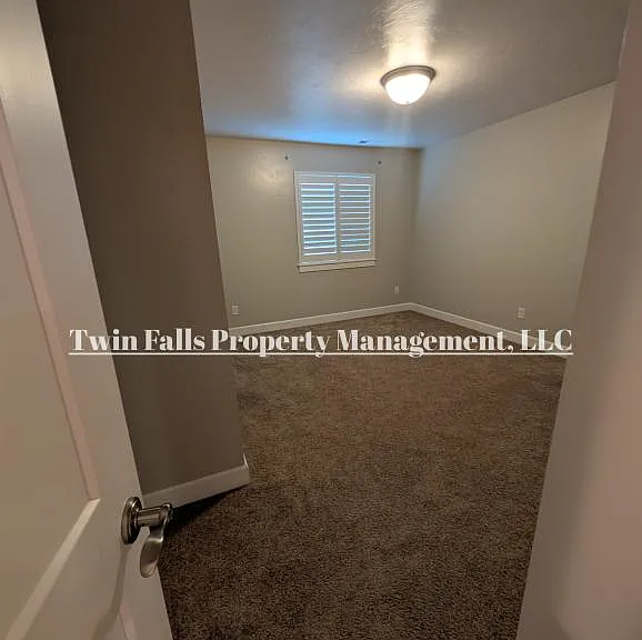 768 Sun Peak Way — Photo 40