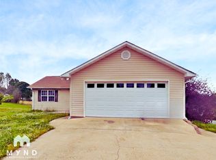 215 Sunrise Dr, Odenville, AL 35120