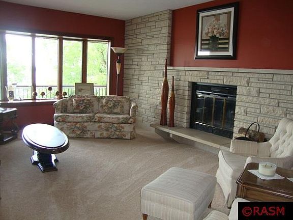 2nd image of 6215 Shamrock Dr