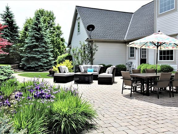 2nd image of 7529 S Mannheim Ct