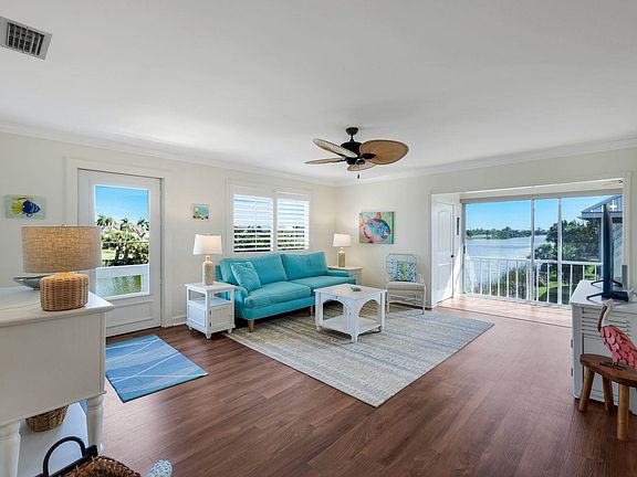 4th image of 1610 Middle Gulf Dr Unit F5