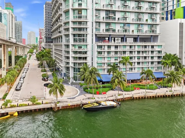 690 SW 1st Ct, Miami, FL