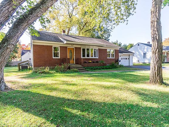 2nd image of 12 Jane Dr
