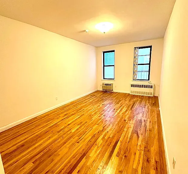 886 10th Ave #4A — Photo 5