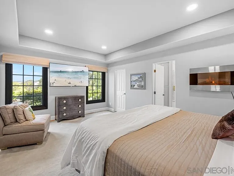 2643 Hidden Valley Rd — Photo 36