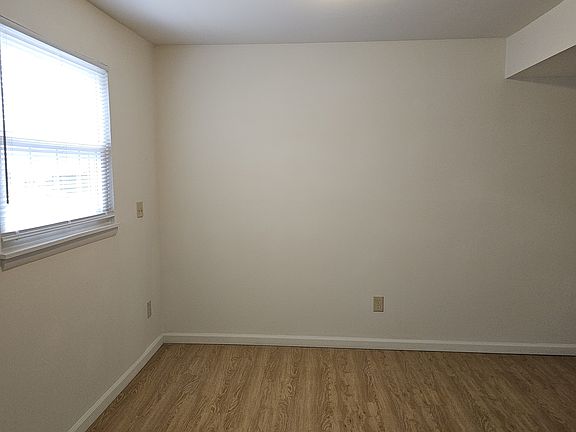 4th image of 146 E Plover Dr