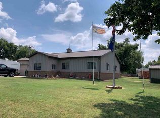 105 W 1st St, Newkirk, OK 74647