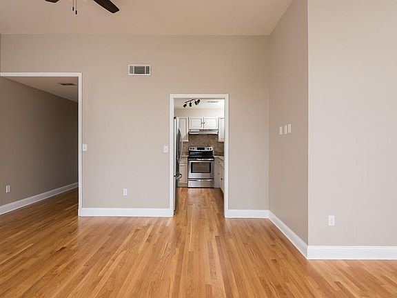5th image of 90 Sea St APT 222