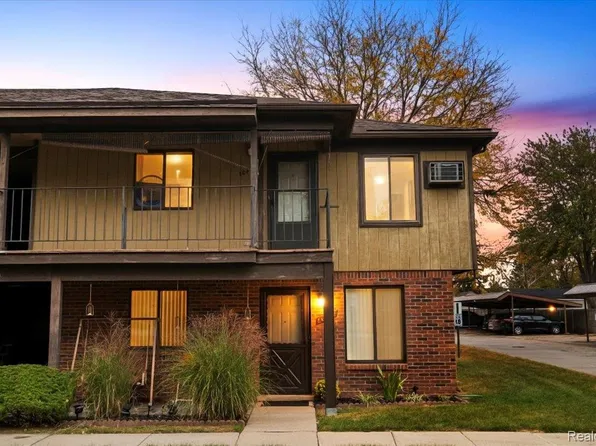 30442 Utica Rd, Roseville, MI 48066