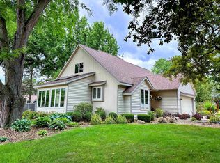 127 Brandon Cir, Prairie Du Chien, WI 53821