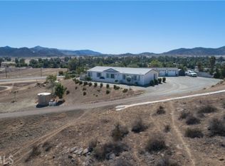 27819 Stratton Dr, Winchester, CA 92596