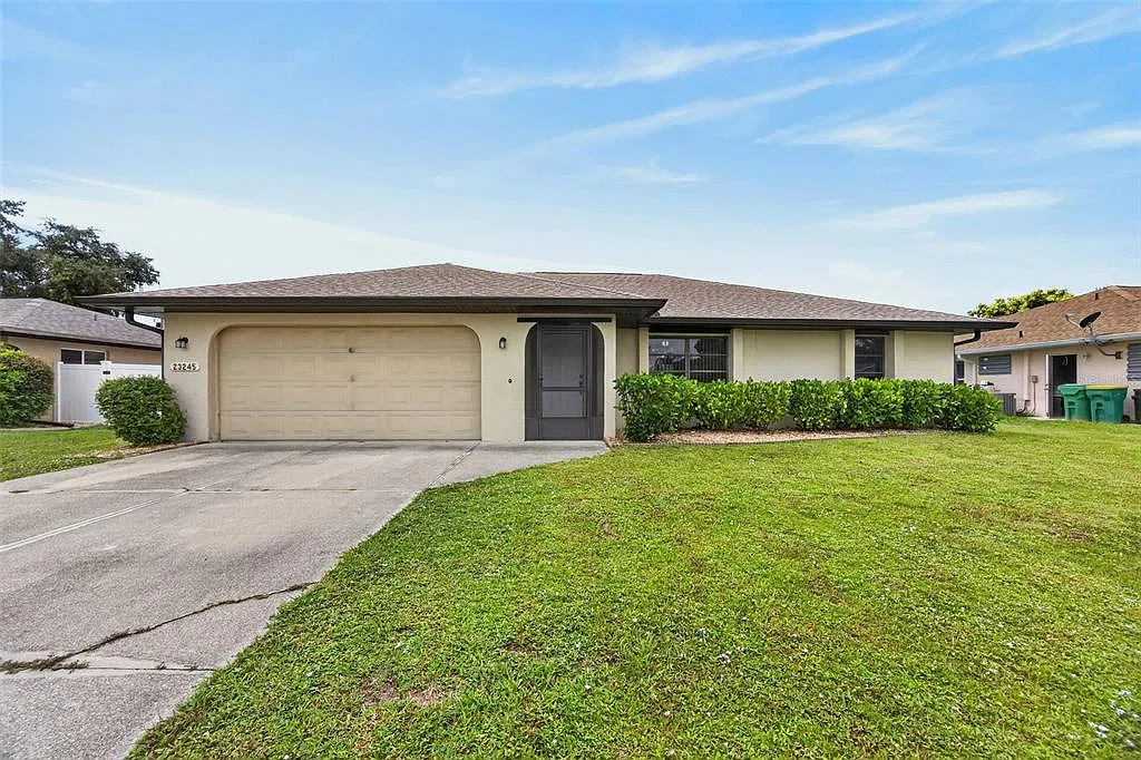 3 bed, 2.0 bath, 1389 sqft, $1,775 — Photo 2