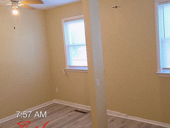4th image of 938 N Franklintown Rd