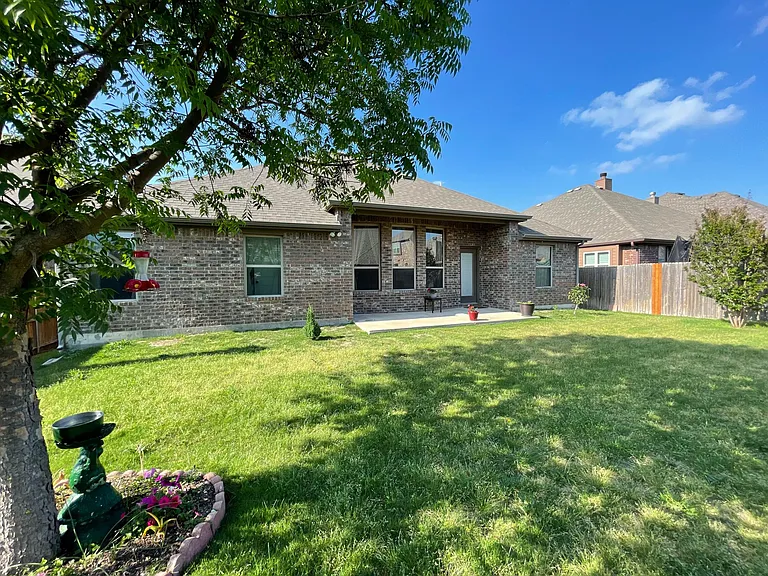 3404 Walnut Ln — Photo 18