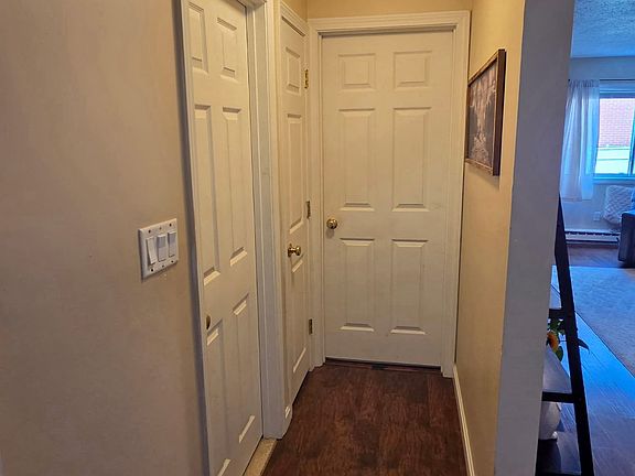 5th image of 18 Dailey St APT A