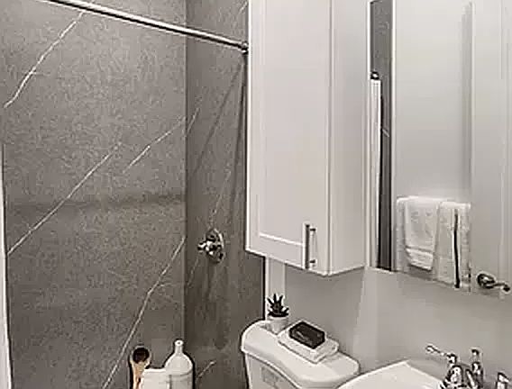 5th image of 208 W 20th St #2E
