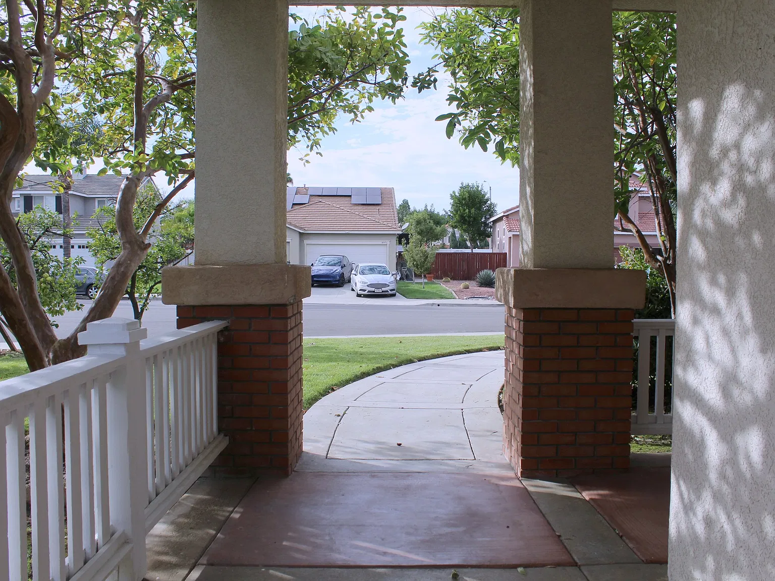 4 bed, 2100 sqft, $3,395 — Photo 3