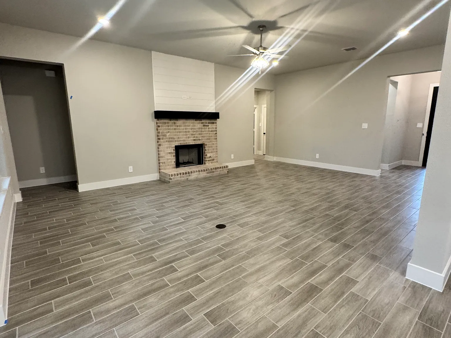 4 bed, 2280 sqft, $2,750 — Photo 4