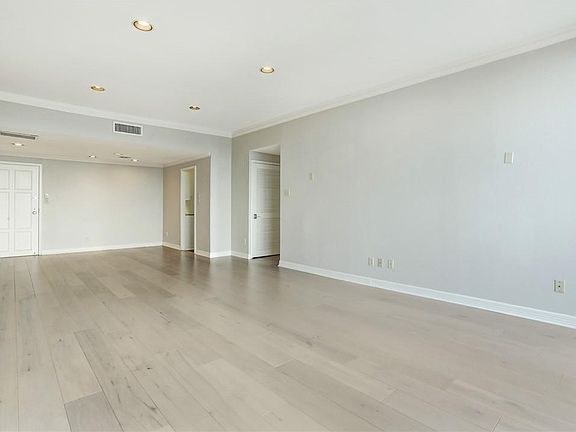 4th image of 1801 Lavaca St APT 15F