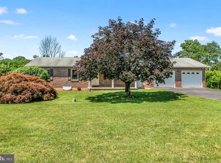 423 Ridge Rd, Gettysburg, PA 17325