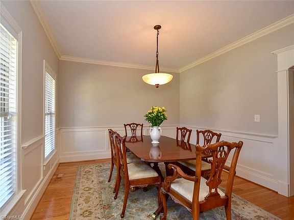 4th image of 6005 Crescentbrook Ln