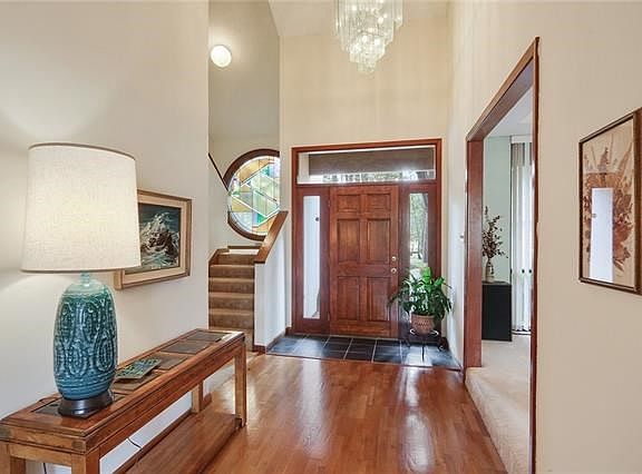5th image of 101 Longwood Dr