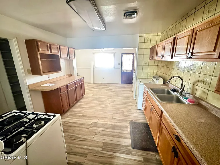 7512 Kingman Dr — Photo 11