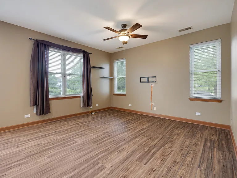 407 Bluegrass Pkwy — Photo 6