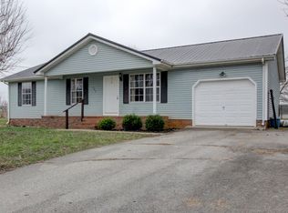920 Linda Dr, Oak Grove, KY 42262