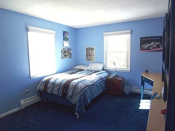 4th image of 40 Briarwood Ter