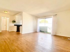 1938 S Garth Ave, Los Angeles, CA