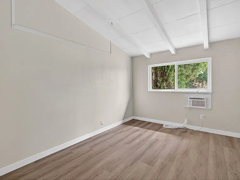 6428 Tapo Ct — Photo 22