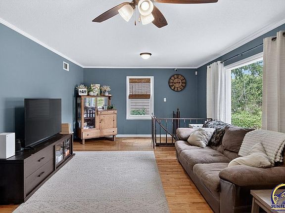5th image of 1503 SW 29th Ter