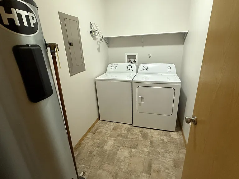 1112-1178 Scout Dr — Photo 33